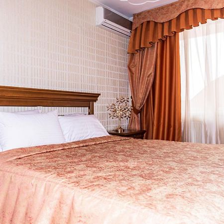 Olymp Hotel Uzjhorod Eksteriør billede